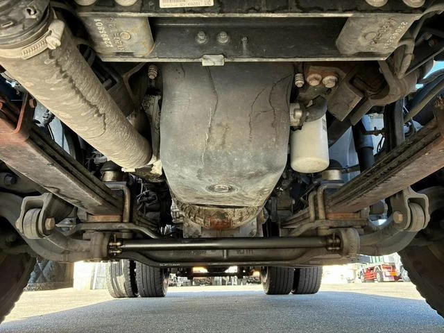 UD Trucks QUON 64