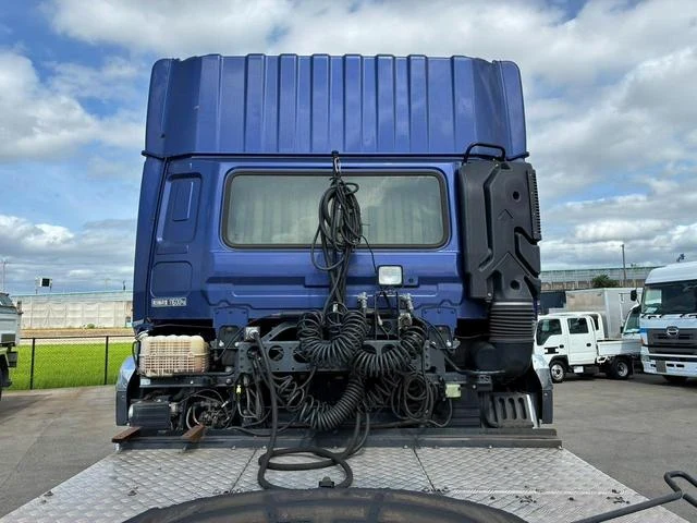 UD Trucks QUON 13