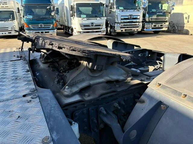 UD Trucks QUON 18