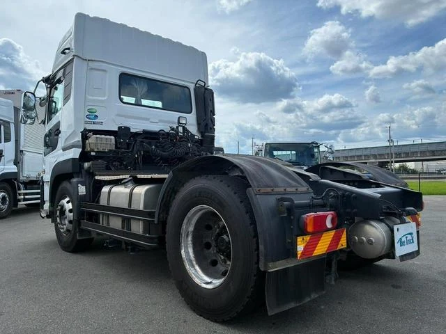 UD Trucks QUON 5