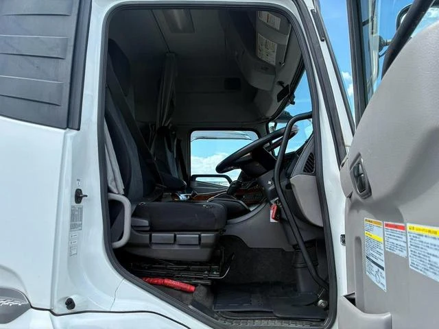 UD Trucks QUON 22