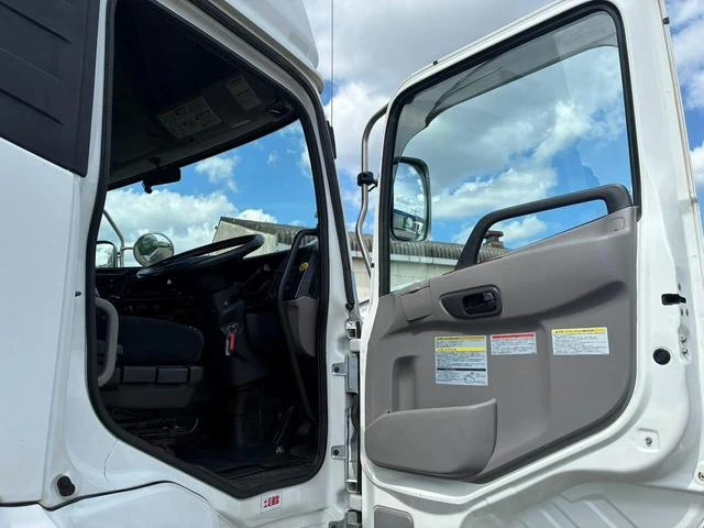 UD Trucks QUON 37