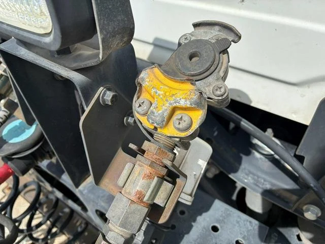 UD Trucks QUON 19