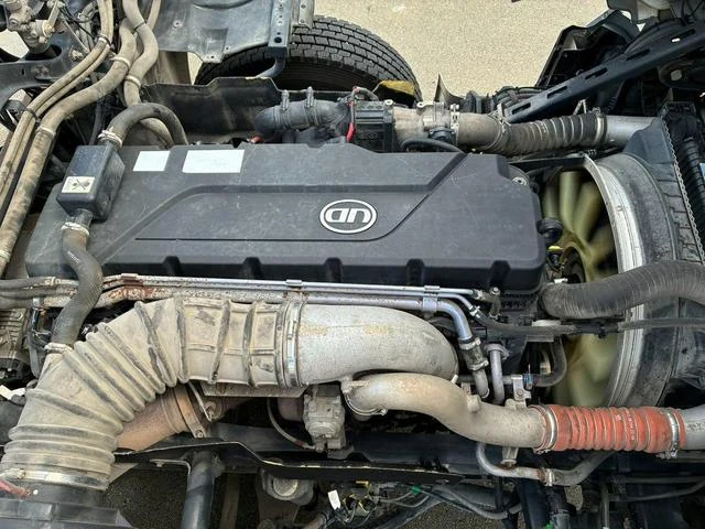 UD Trucks QUON 42