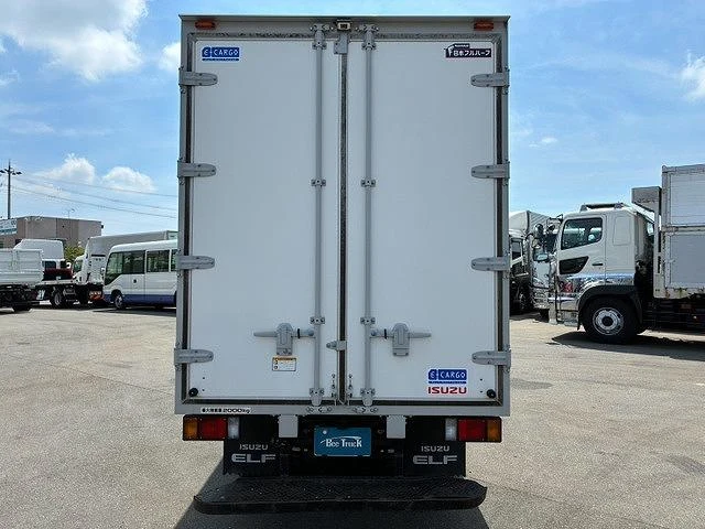 Isuzu ELF 5