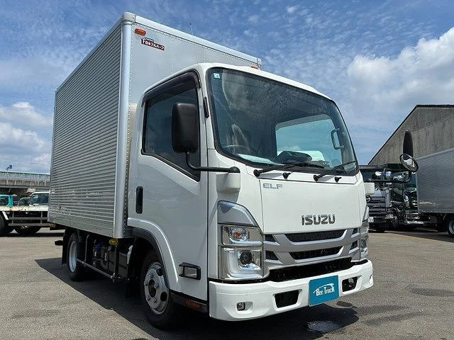 Isuzu ELF 2
