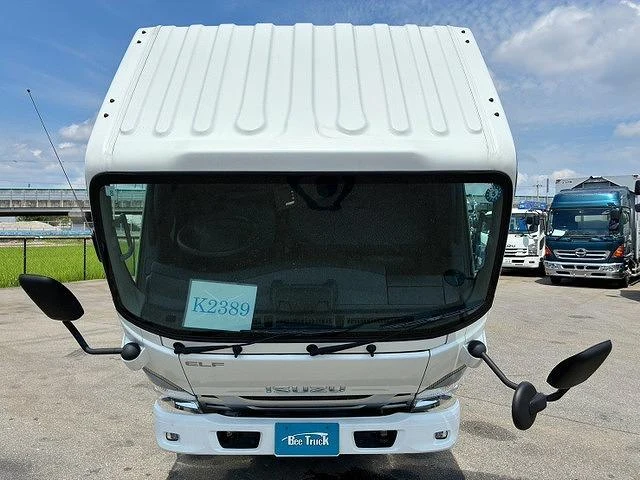 Isuzu ELF 9