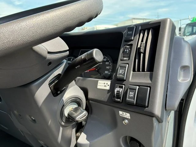 Isuzu ELF 47