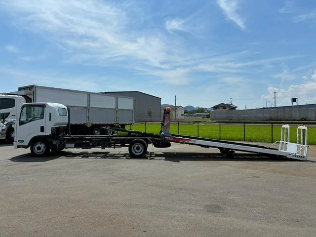 Isuzu ELF 14