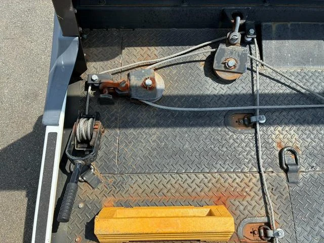 Isuzu ELF 32