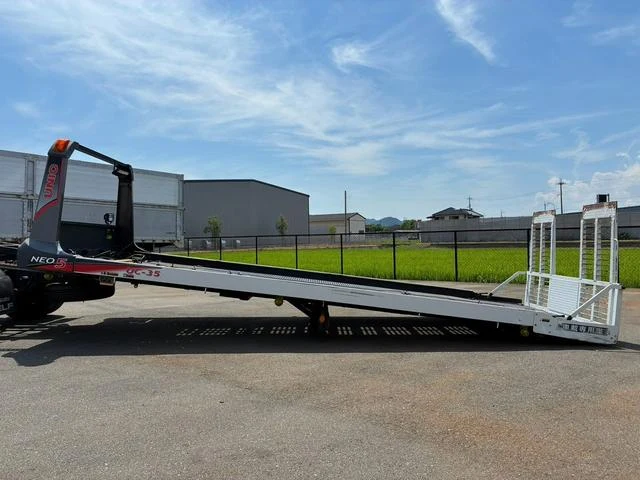 Isuzu ELF 17