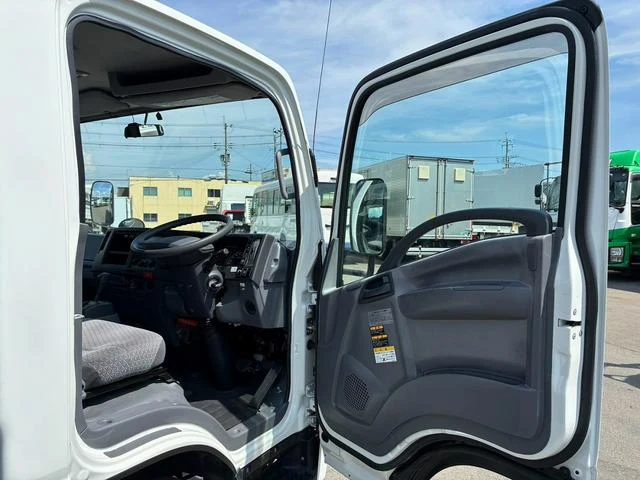 Isuzu ELF 55