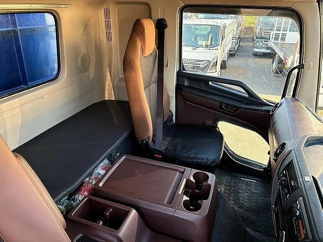 Hino RANGER 44
