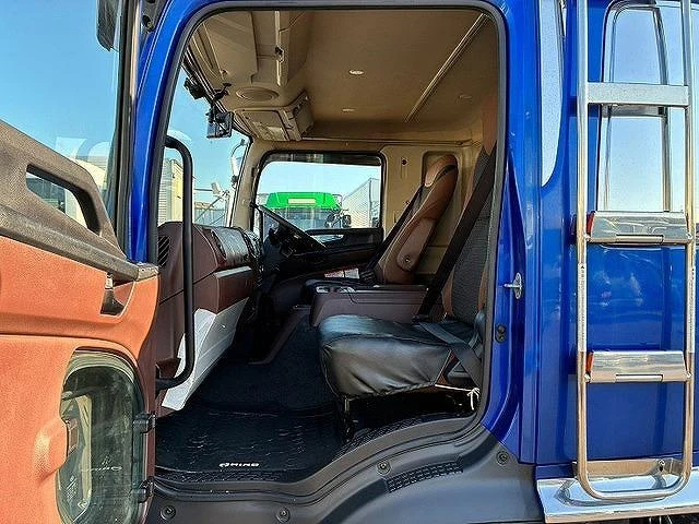 Hino RANGER 28