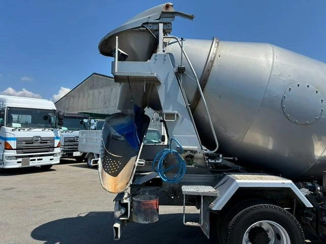 Hino RANGER 28