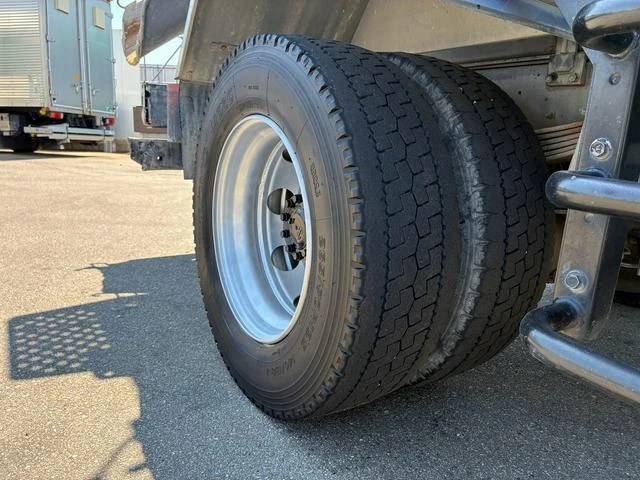 Hino RANGER 64