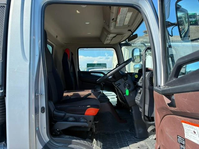 Hino RANGER 32