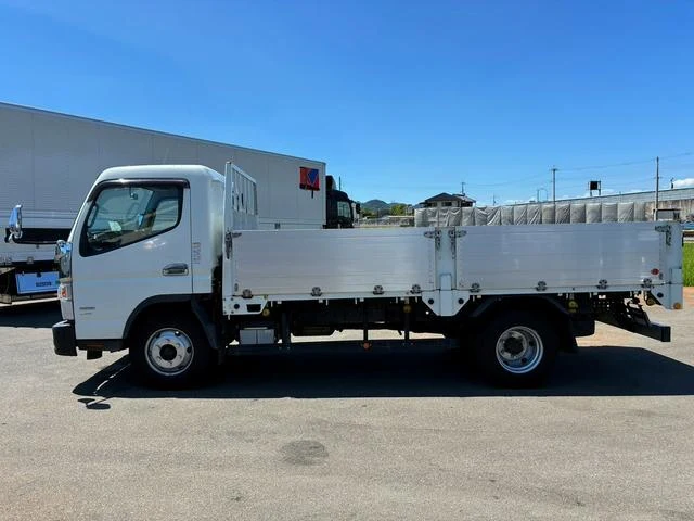 Mitsubishi Fuso CANTER 9