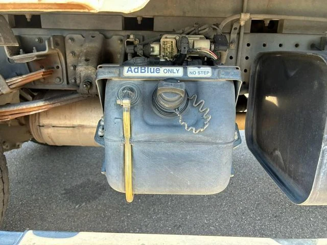 Mitsubishi Fuso CANTER 49