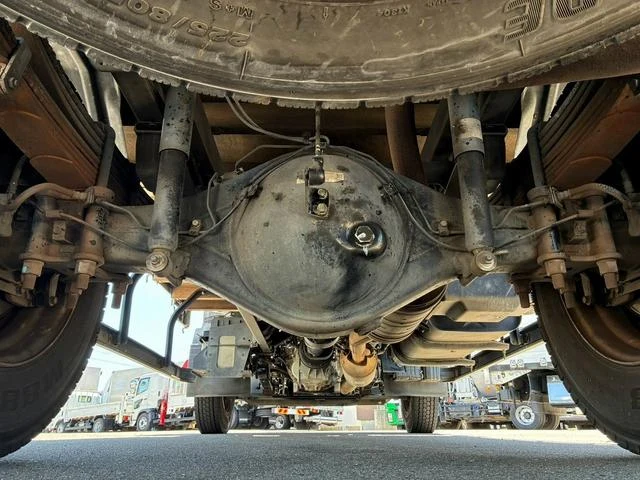Mitsubishi Fuso CANTER 48