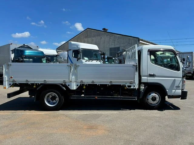 Mitsubishi Fuso CANTER 10