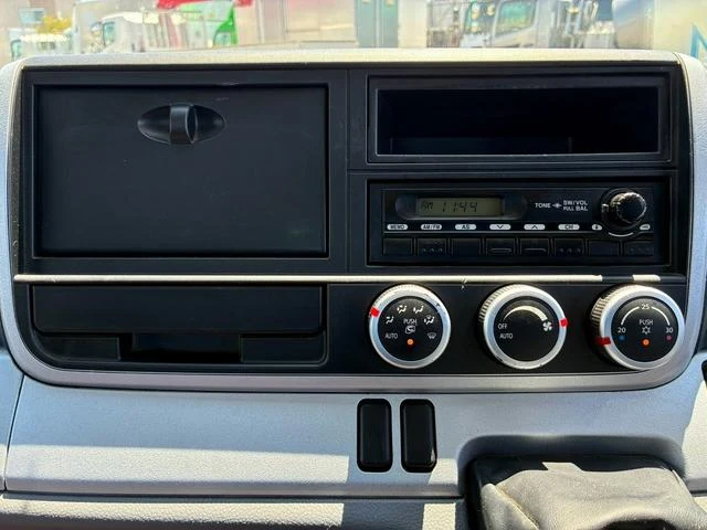Mitsubishi Fuso CANTER 28