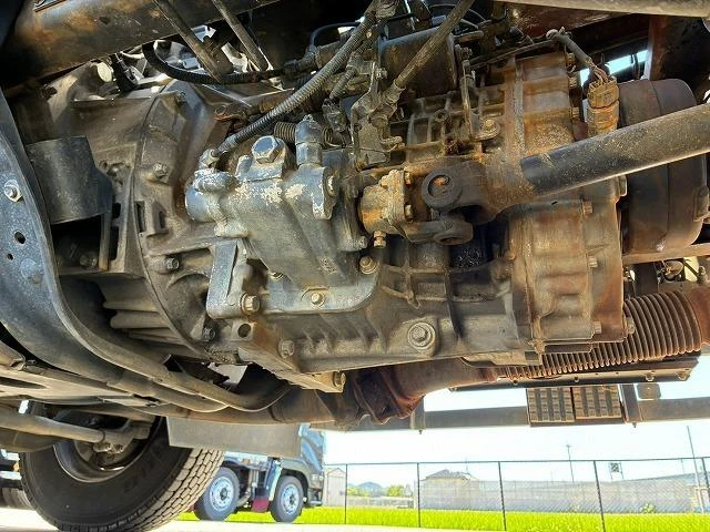 Mitsubishi Fuso FIGHTER 59