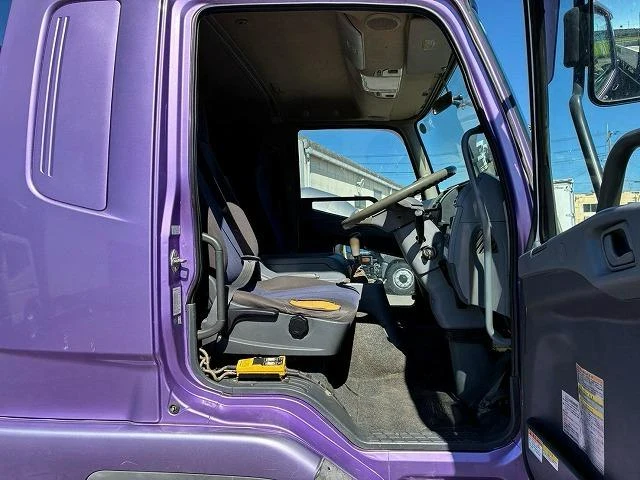 Mitsubishi Fuso FIGHTER 31