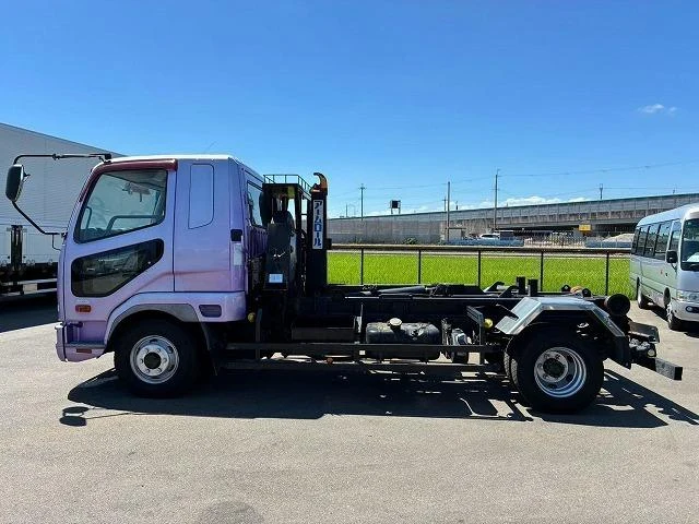 Mitsubishi Fuso FIGHTER 8