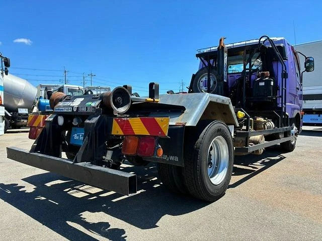 Mitsubishi Fuso FIGHTER 11