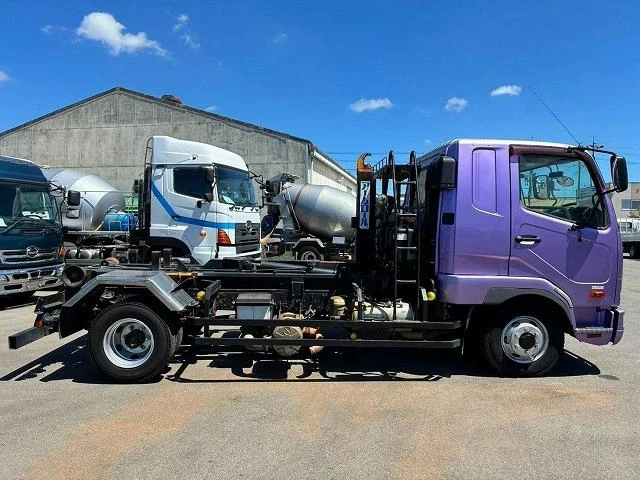 Mitsubishi Fuso FIGHTER 9