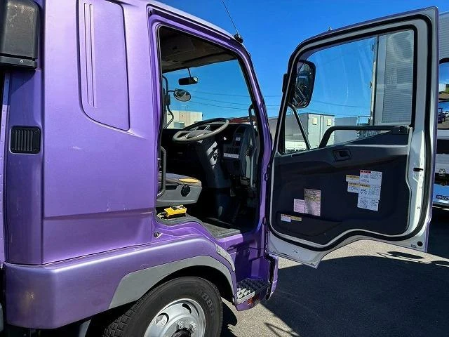 Mitsubishi Fuso FIGHTER 47