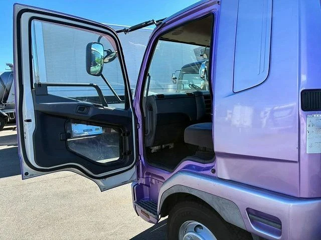 Mitsubishi Fuso FIGHTER 48