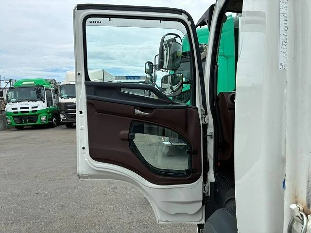 Hino RANGER 37