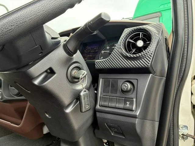 Hino RANGER 23