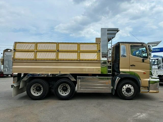 Hino PROFIA 9