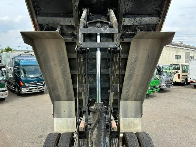 Hino PROFIA 24