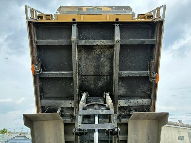Hino PROFIA 23