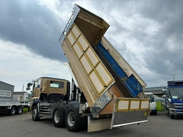 Hino PROFIA 4
