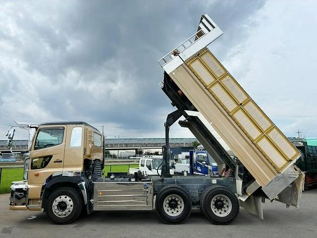 Hino PROFIA 17