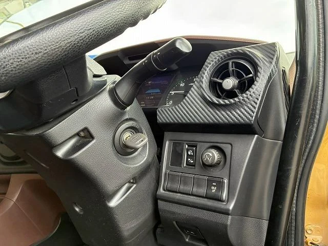 Hino PROFIA 36