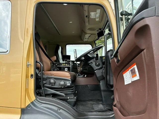 Hino PROFIA 31