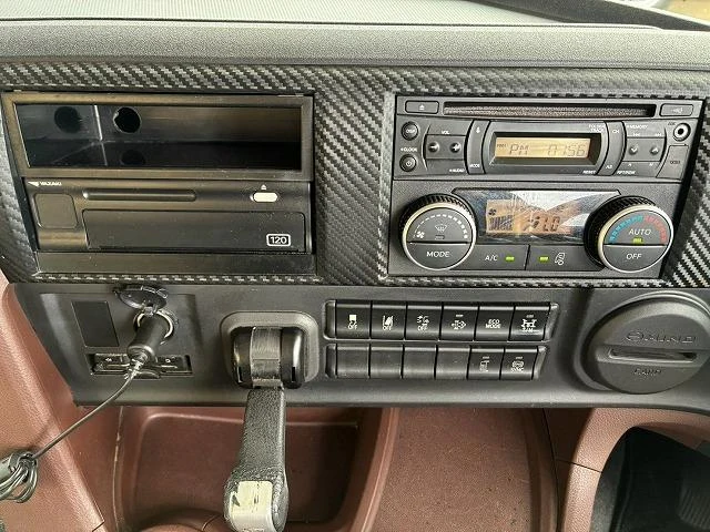 Hino PROFIA 37