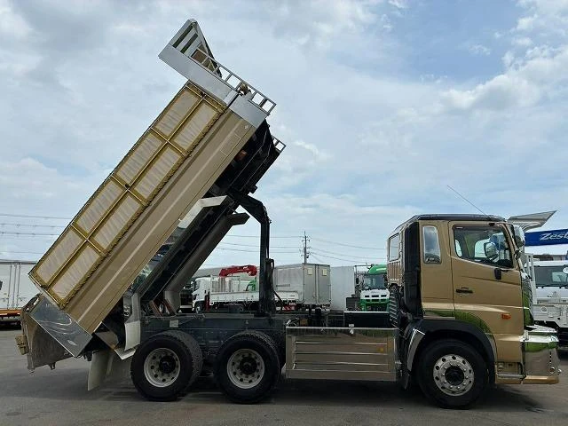 Hino PROFIA 18