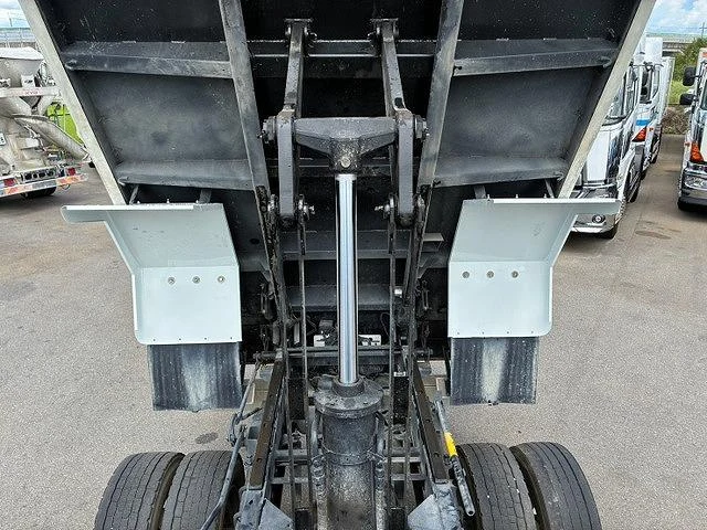 Hino RANGER 27