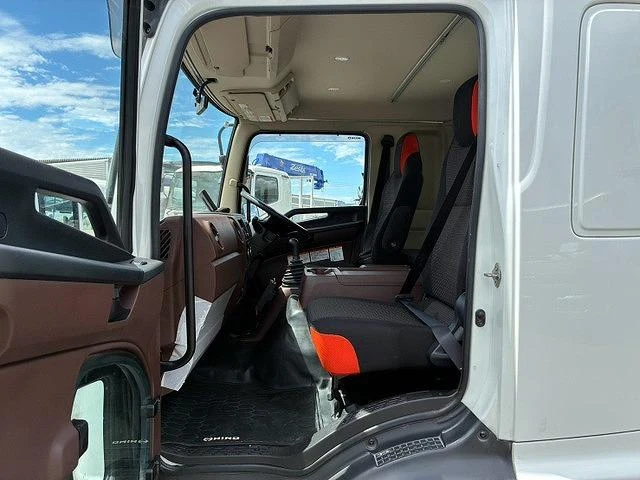 Hino RANGER 32