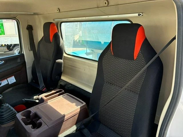 Hino RANGER 52