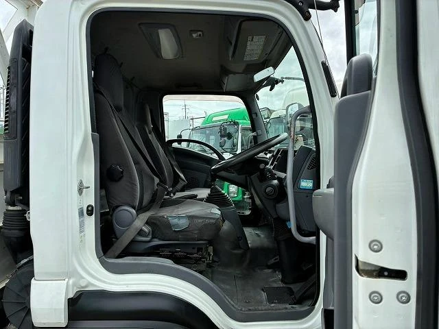 Isuzu FORWARD 22