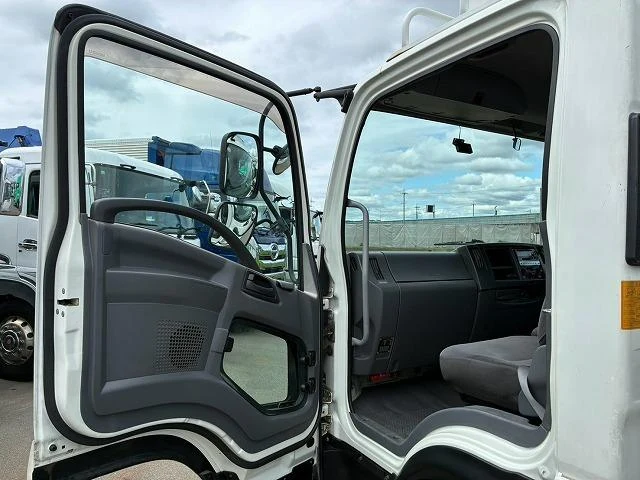 Isuzu FORWARD 37