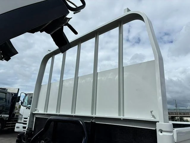 Isuzu ELF 11